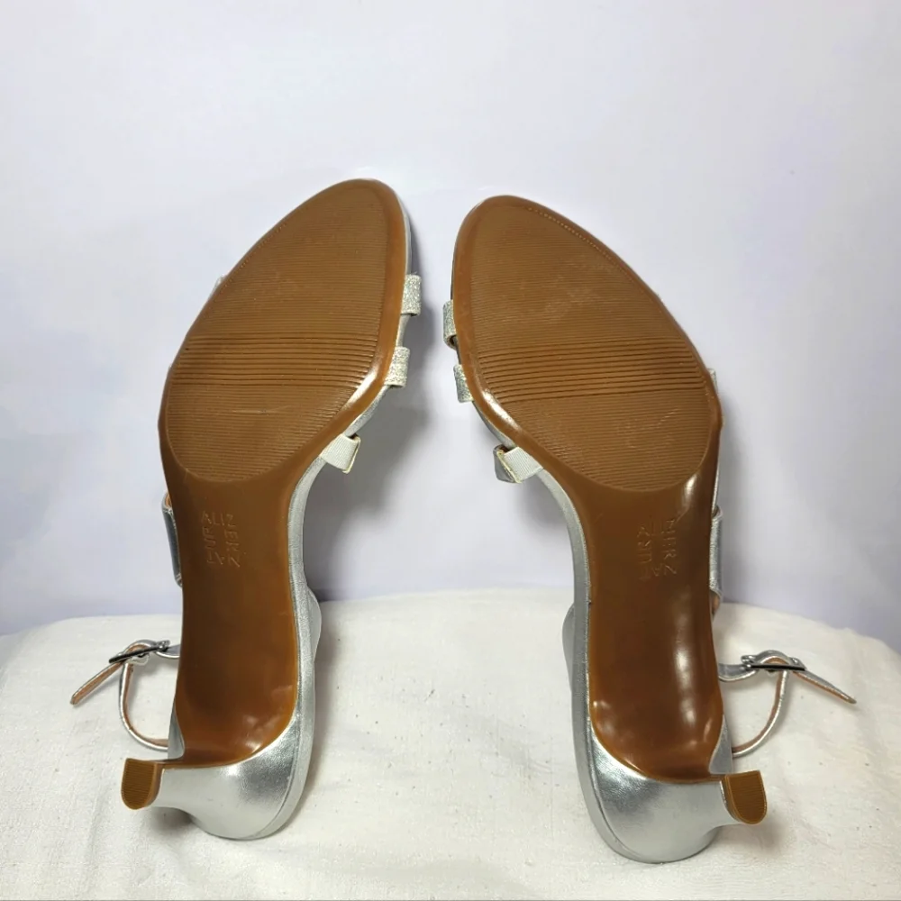 Neutralize Taimi Women's dress sandals size 10M.
